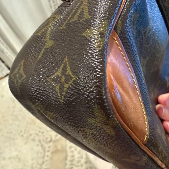 Louis Vuitton Vintage Amazon Crossbody - Picture 11 of 16